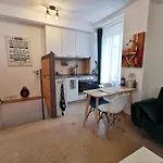 아파트 Lovely 1-bedroom Close To The Centre