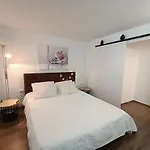Lovely 1-bedroom Close To The Centre 클루지나포카