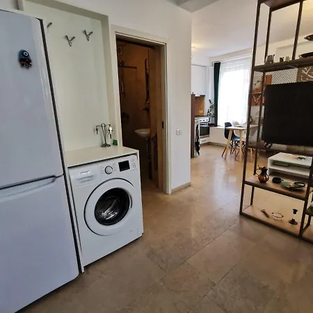 Lovely 1-bedroom Close To The Centre Apartment