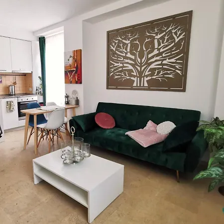 Apartament Lovely 1-bedroom Close To The Centre